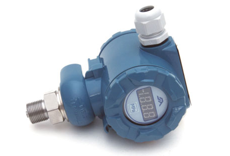 Industrial pressure transmitter